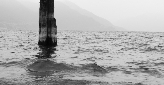 18 Deep water, Lago Maggiore, Switzerland 2008 - click to return
